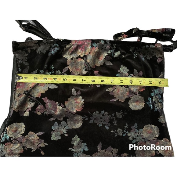 ⭐️PRICE FIRM⭐️ Black spaghetti strap style floral dress - Picture 6 of 8